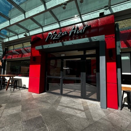 Logo da loja pizza hut